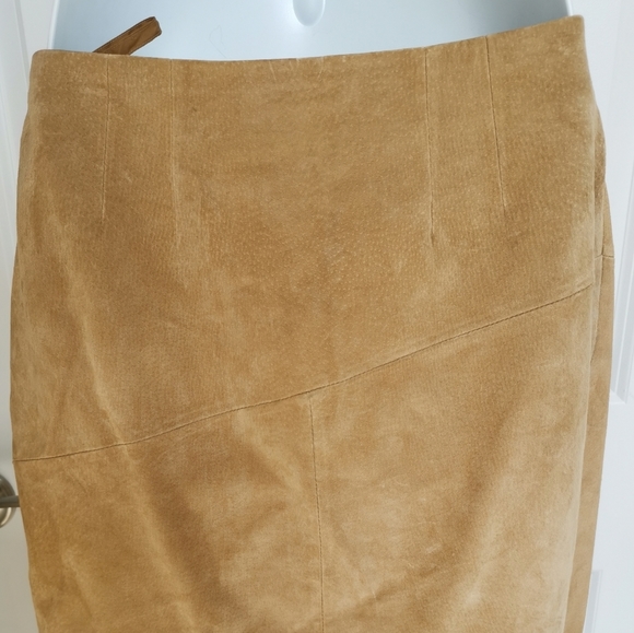 NWOT Moda International tan suede leather skirt ruffle mermaid cut - Picture 7 of 9